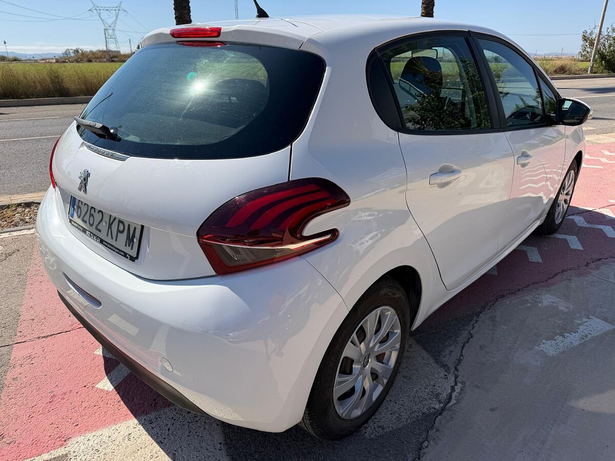 PEUGEOT 208 ACTIVE 1.2 VTI SPANISH LHD IN SPAIN 84000 MILES SUPERB 2018
